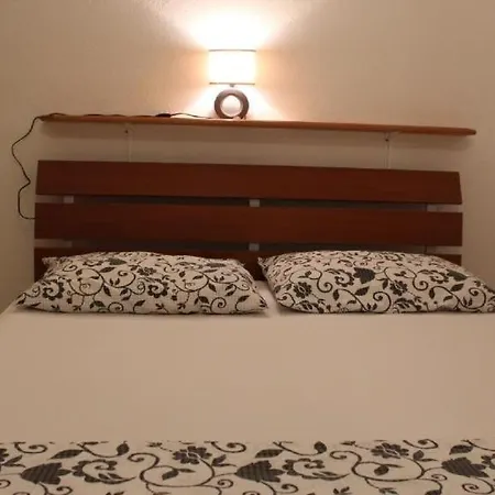 2s Apartment Pisak